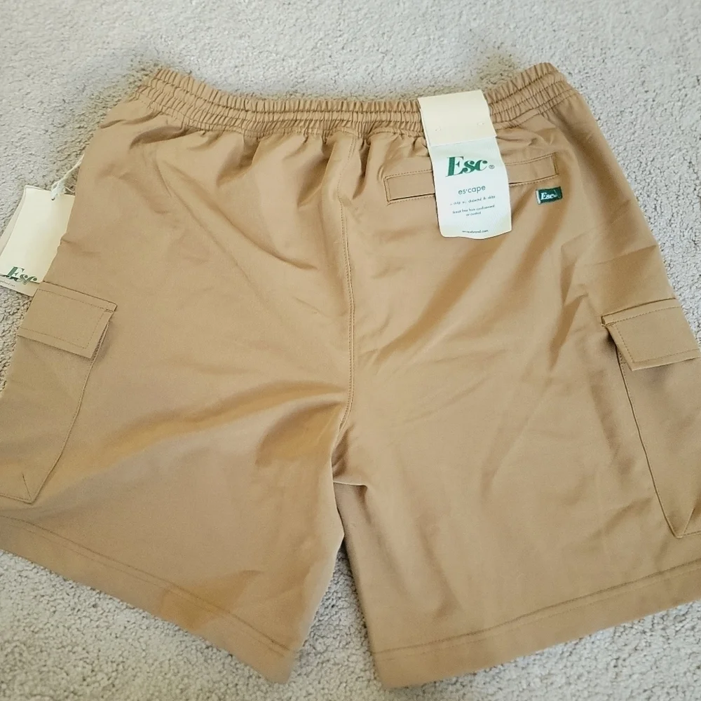 NWT Escape ESC Cargo Shorts M